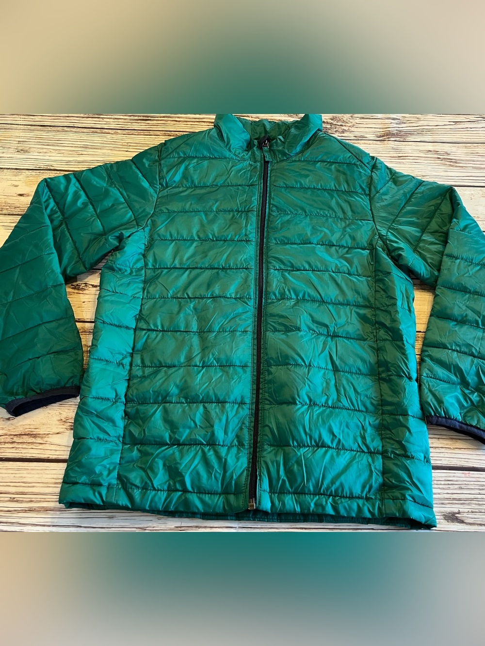 Amazon Boys Green Lightweight Water-Resistant Puffer Jacket Large 9/10 Years